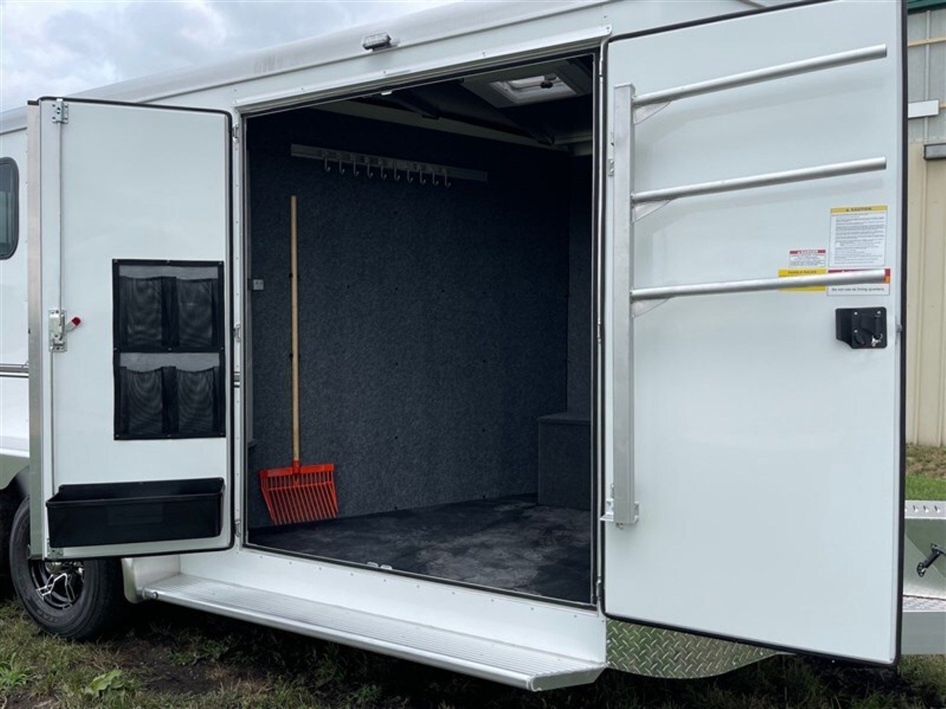 New Bumper Pull Horse Trailer - Image 12