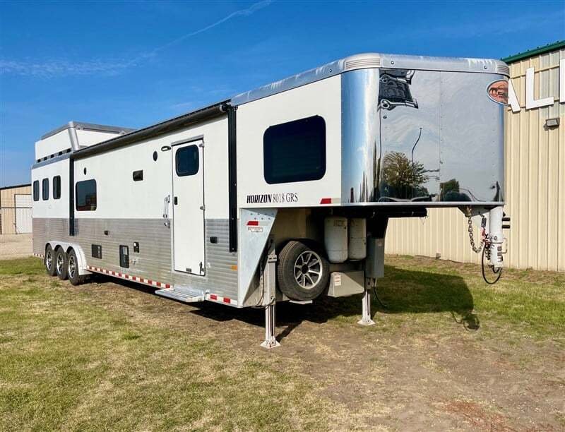 Used Gooseneck Horse Trailer - Image 23