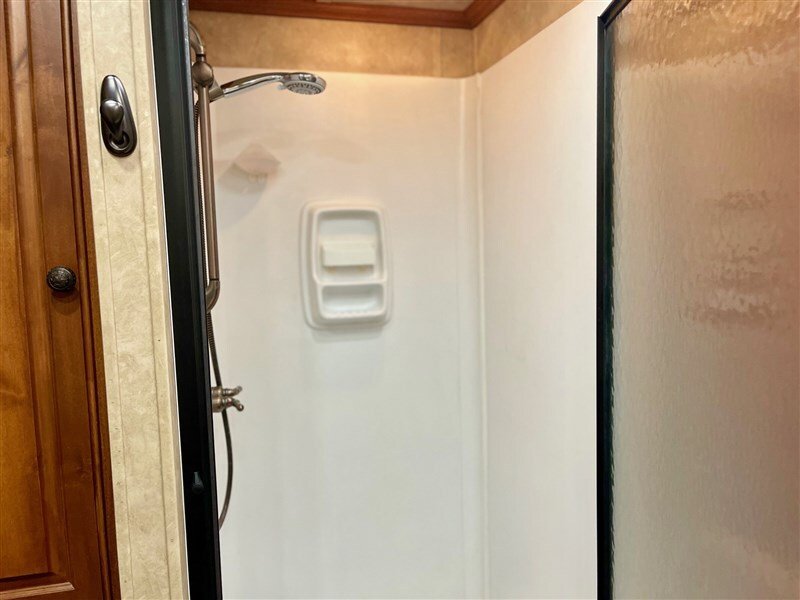 Used Gooseneck Horse Trailer - Image 16