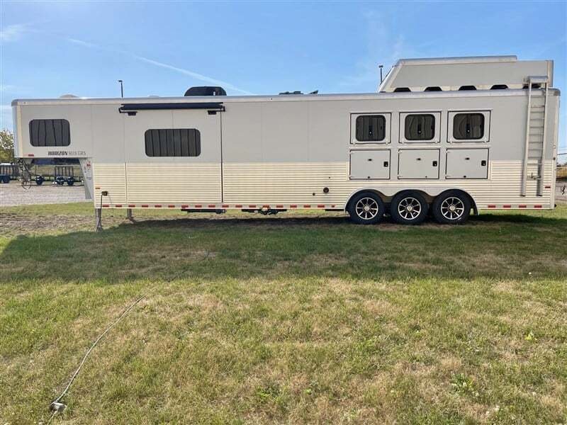 Used Gooseneck Horse Trailer - Image 22