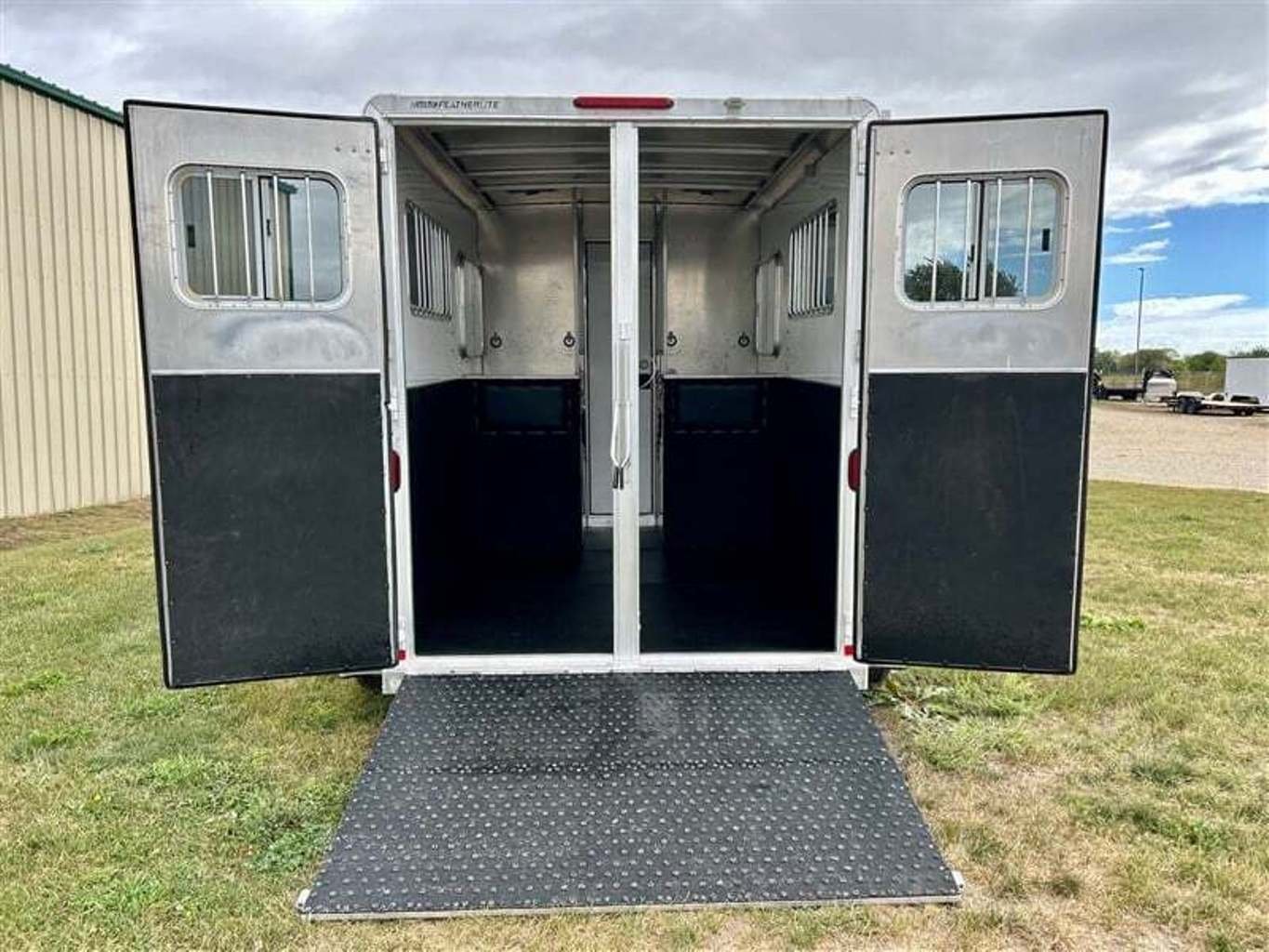 Used Gooseneck Horse Trailer - Image 4